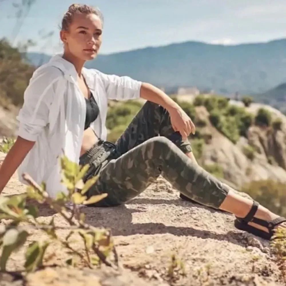 Athleta Camo Farallon Boca Jogger Olive Tan Drawstring Pants